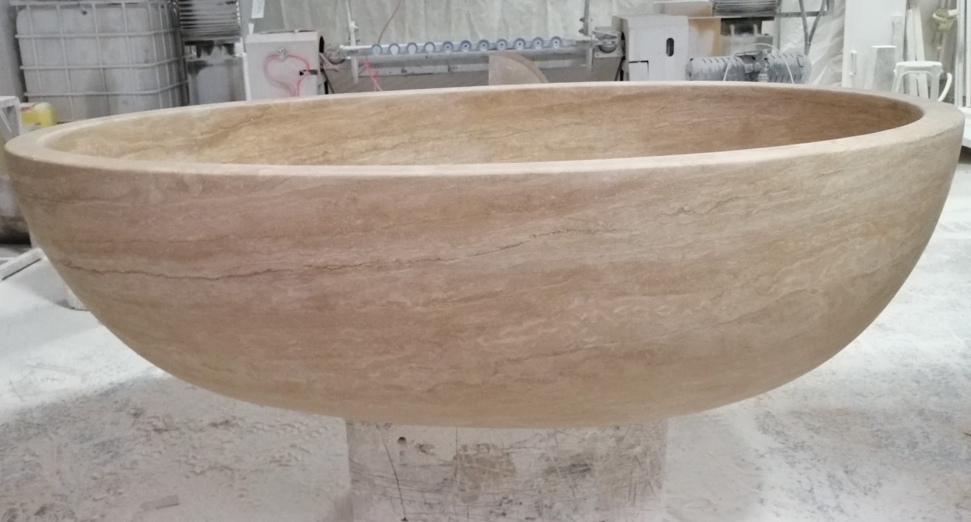 BATH TUB
